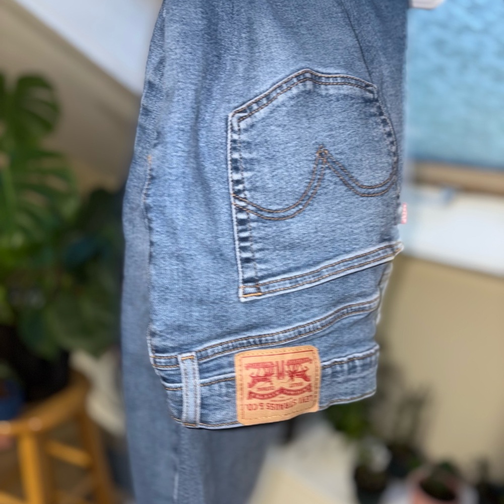 Classic Blue Levi’s Jeans